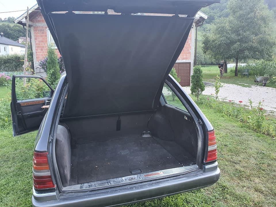 Mercedes-E250D