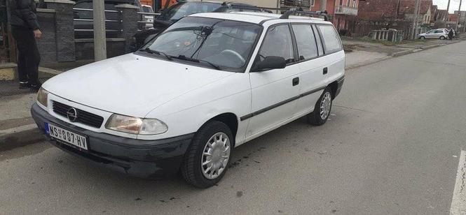 Opel astra