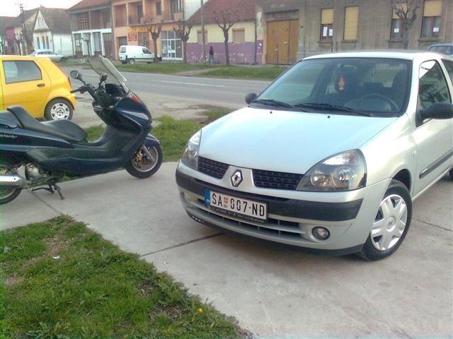 Renault Clio -03