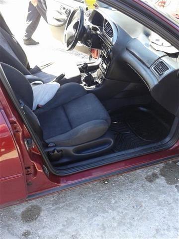 Ford-Mondeo--99