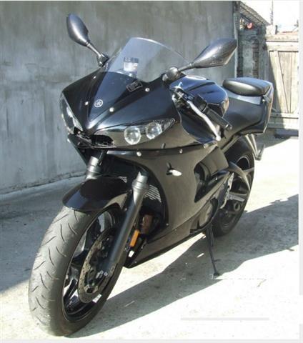 Yamaha R6S 2008