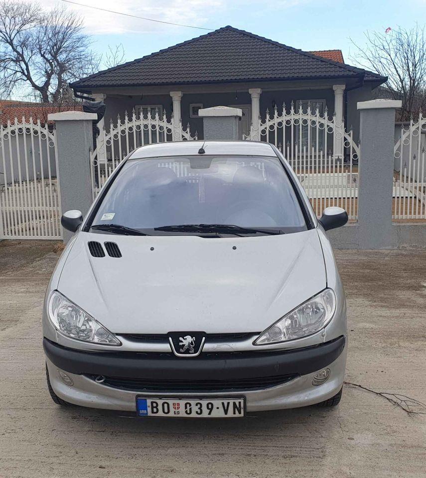 Pezo-206