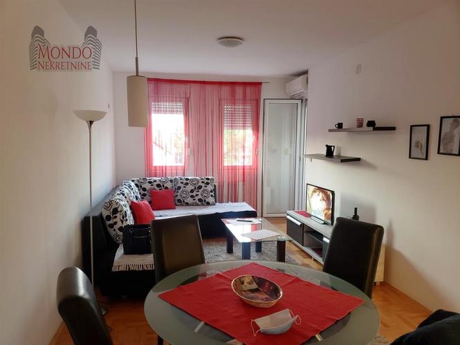 ODLIČAN 1.5 SOBAN, CENTAR