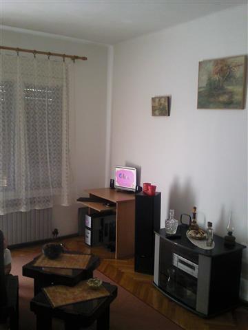 Stan 60 m2 - centar, Nis