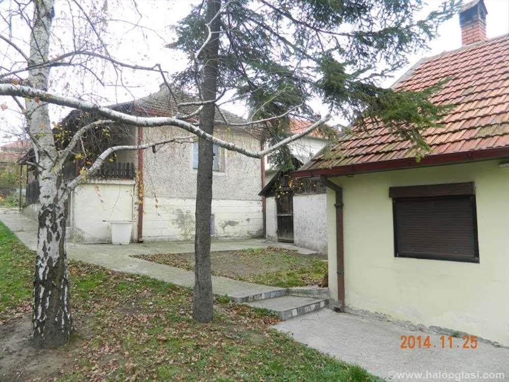 Kuca-Beli-Potok-ispod-same-Avale-centar-povoljno
