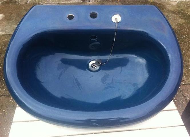 Plavi lavabo