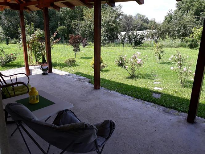 NOVA,NAMEŠTENA KUĆA ZA ODMOR