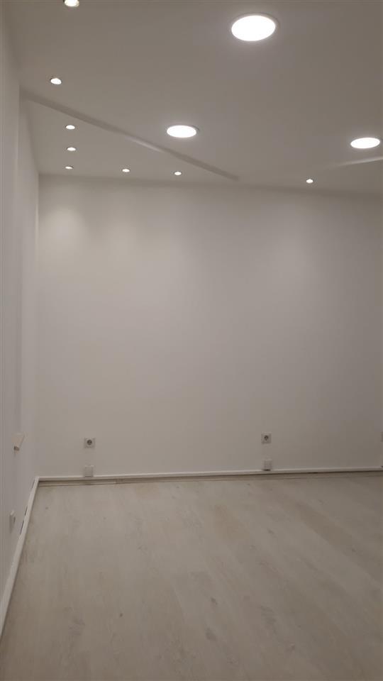 Izdajem-poslovni-prostor--Beograd-centar