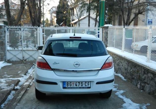 Opel-Astra-1-7-cdti--05