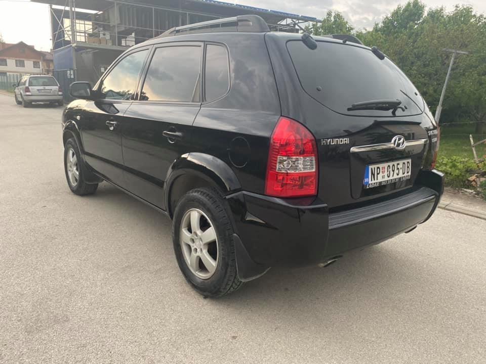 HYUNDAI-TUCSON-2-0crdi