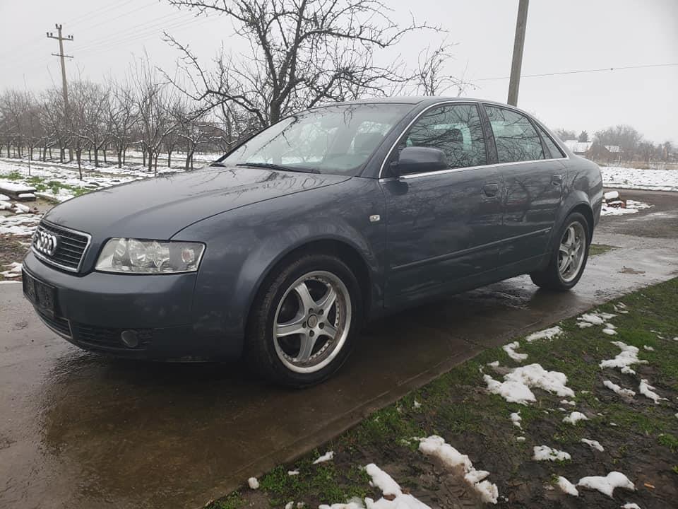 Audi-a4--s-line1-9-2002
