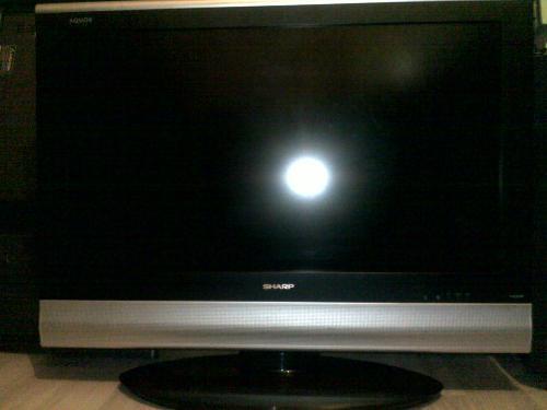 LCD televizori