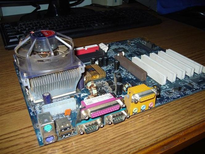 Gigabyte GA-7DXE