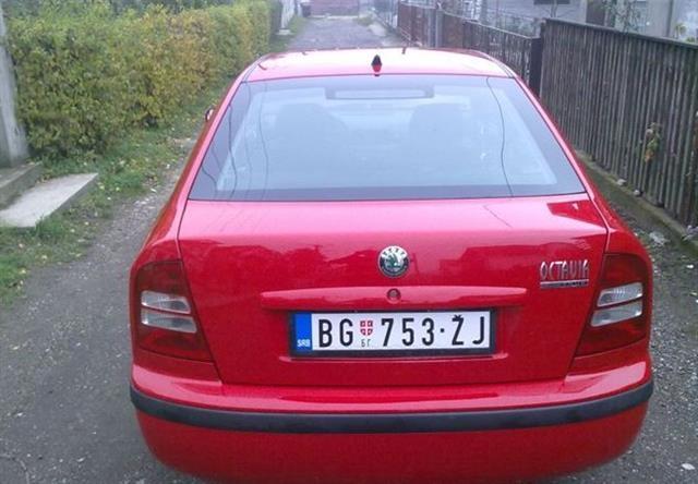 Skoda-Octavia-19TDi--06
