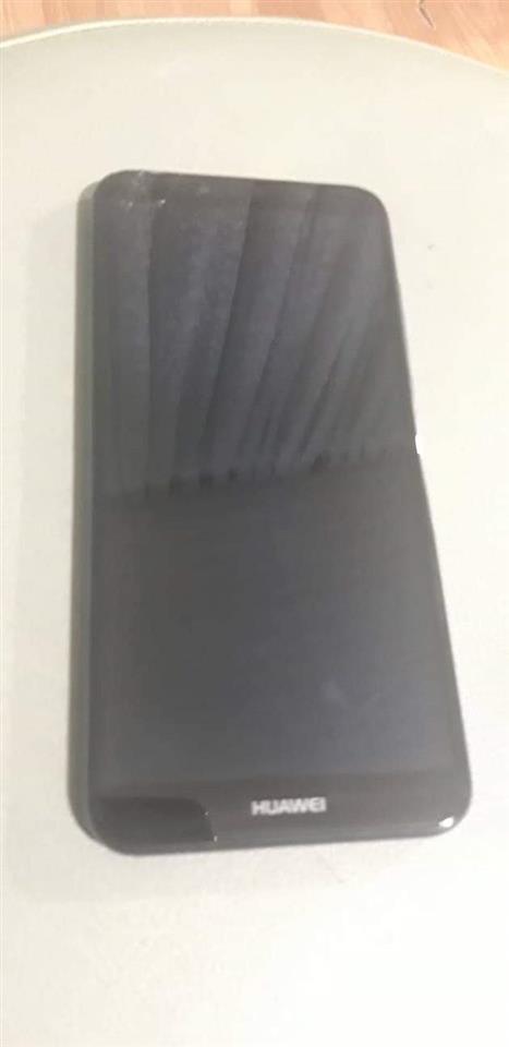 Telefon-Huawei-Y6-2018-
