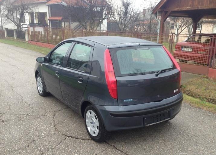 Fiat-Punto-1-2--01