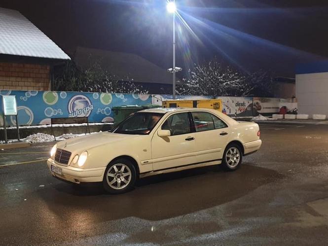 Mercedes E220