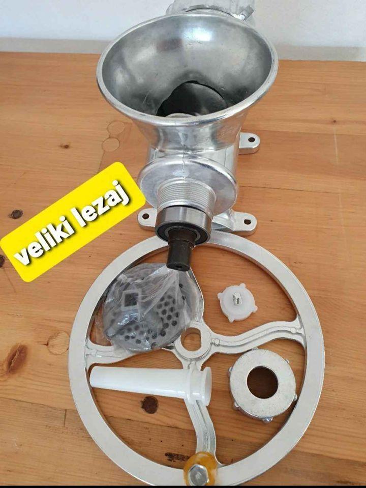 Masine-za-meso