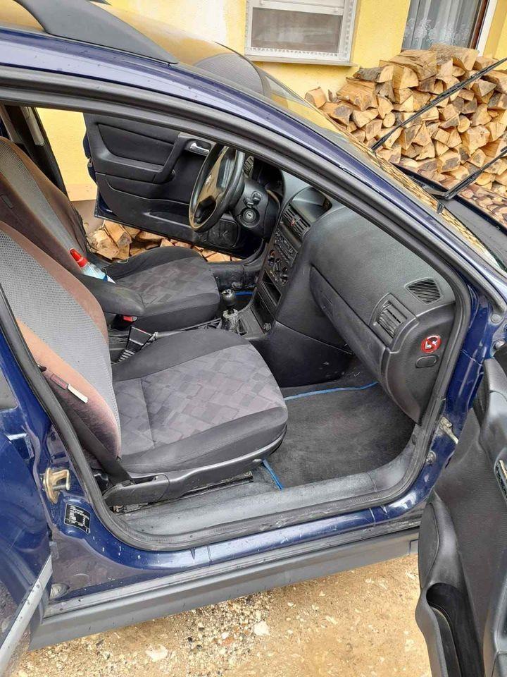 Opel-Astra