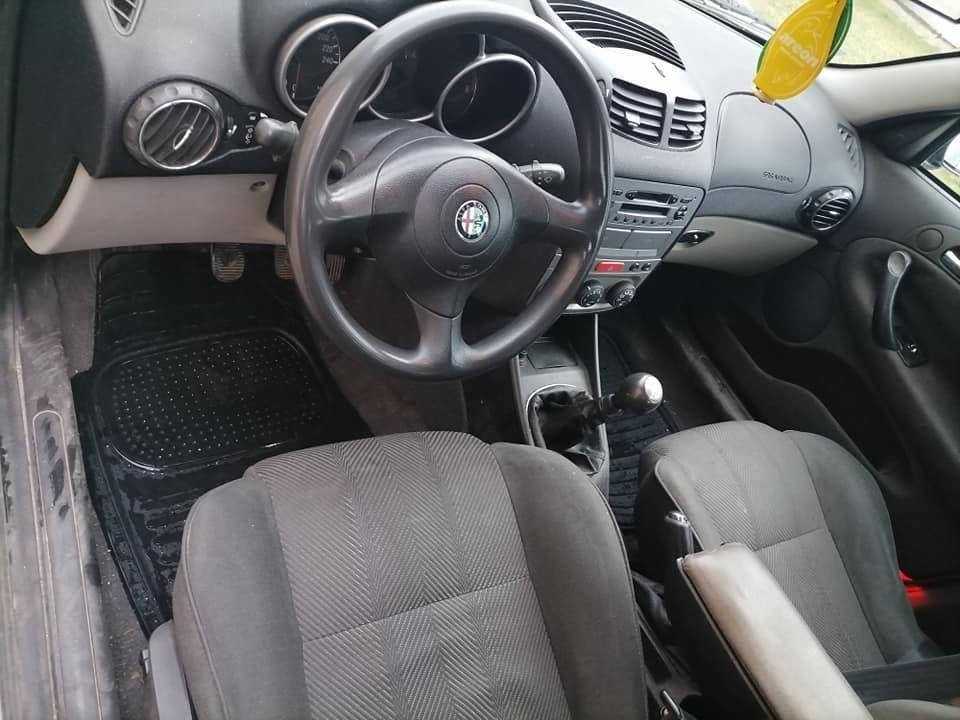 Alfa-Romeo-147