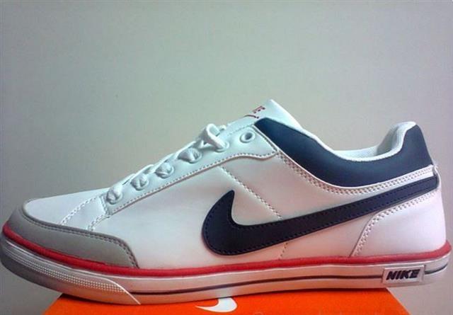 Nike plitke patike