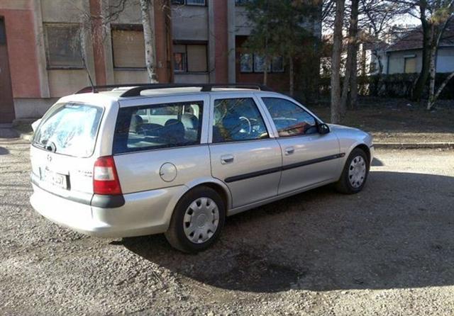 Opel-Vectra--98