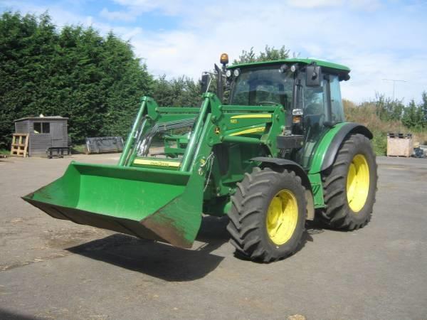 John-Deere-5100R--traktor