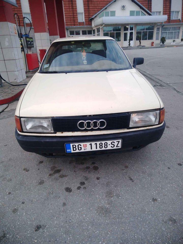 Audi-80-jaje