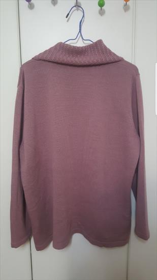 Roze-Džemper-