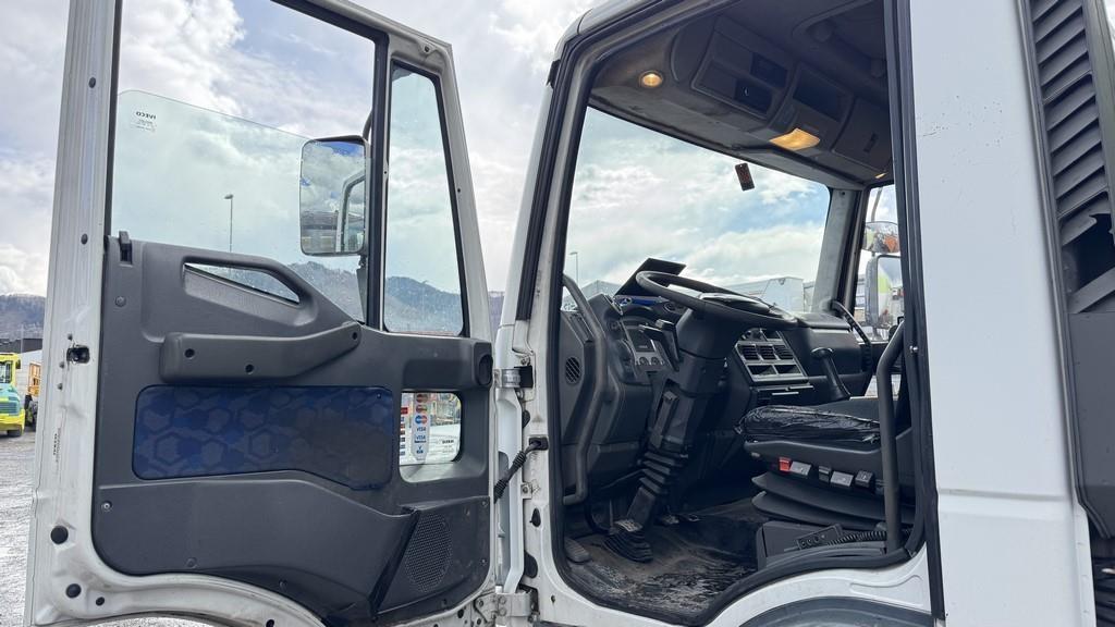 IVECO-EUROCARGO-ML-180E28-4X2-CISTERNA