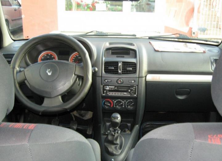 Renault-Clio-1-2--04