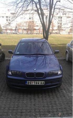 BMW-320--01
