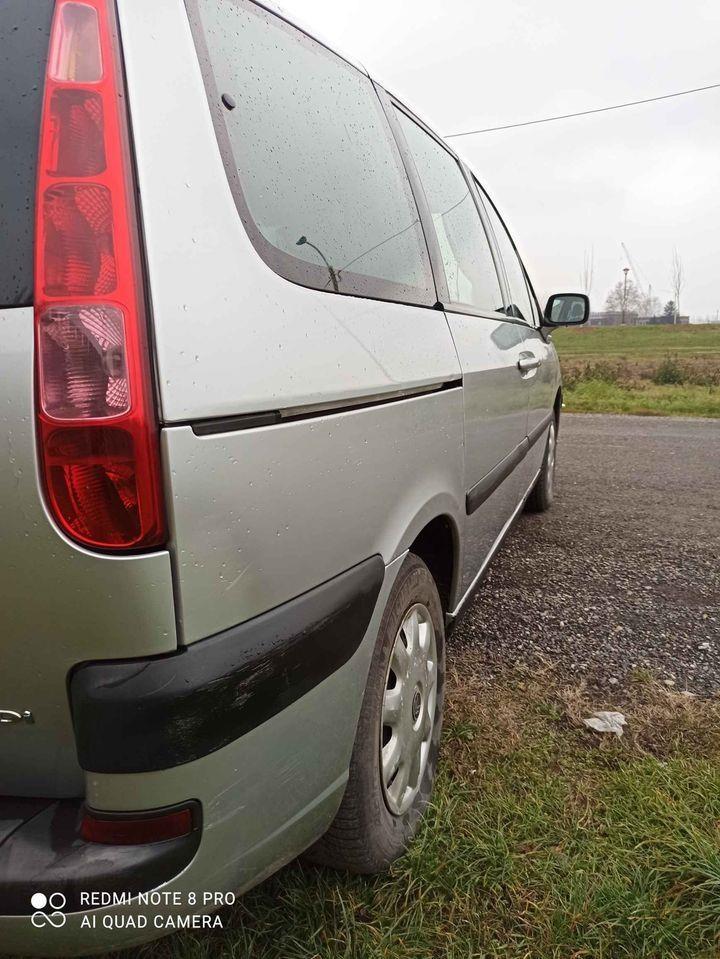 Citroen-C8