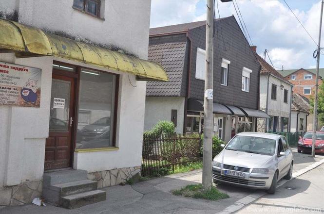Izdajem lokal u CENTRU Ub-a
