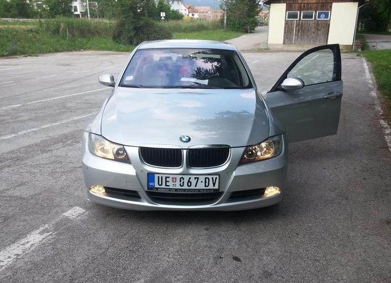 BMW-320-320-i--07