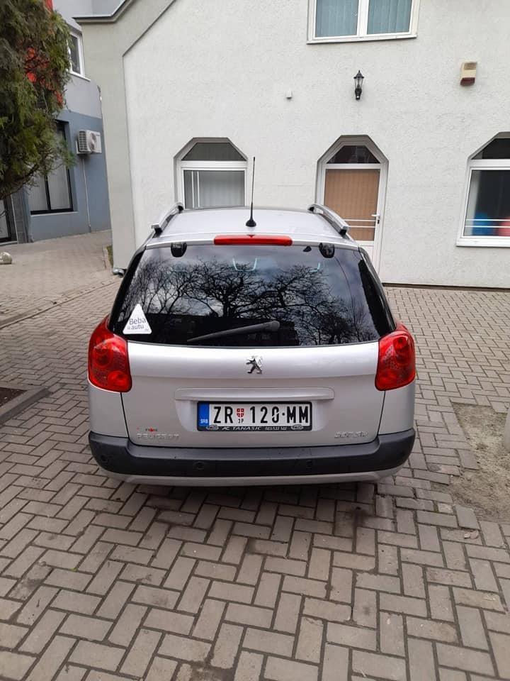 Peugeot-207-sw