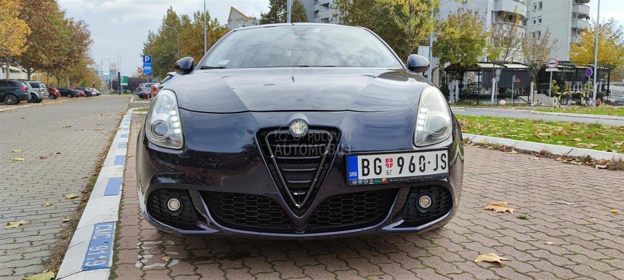 Alfa-Romeo-Giulietta