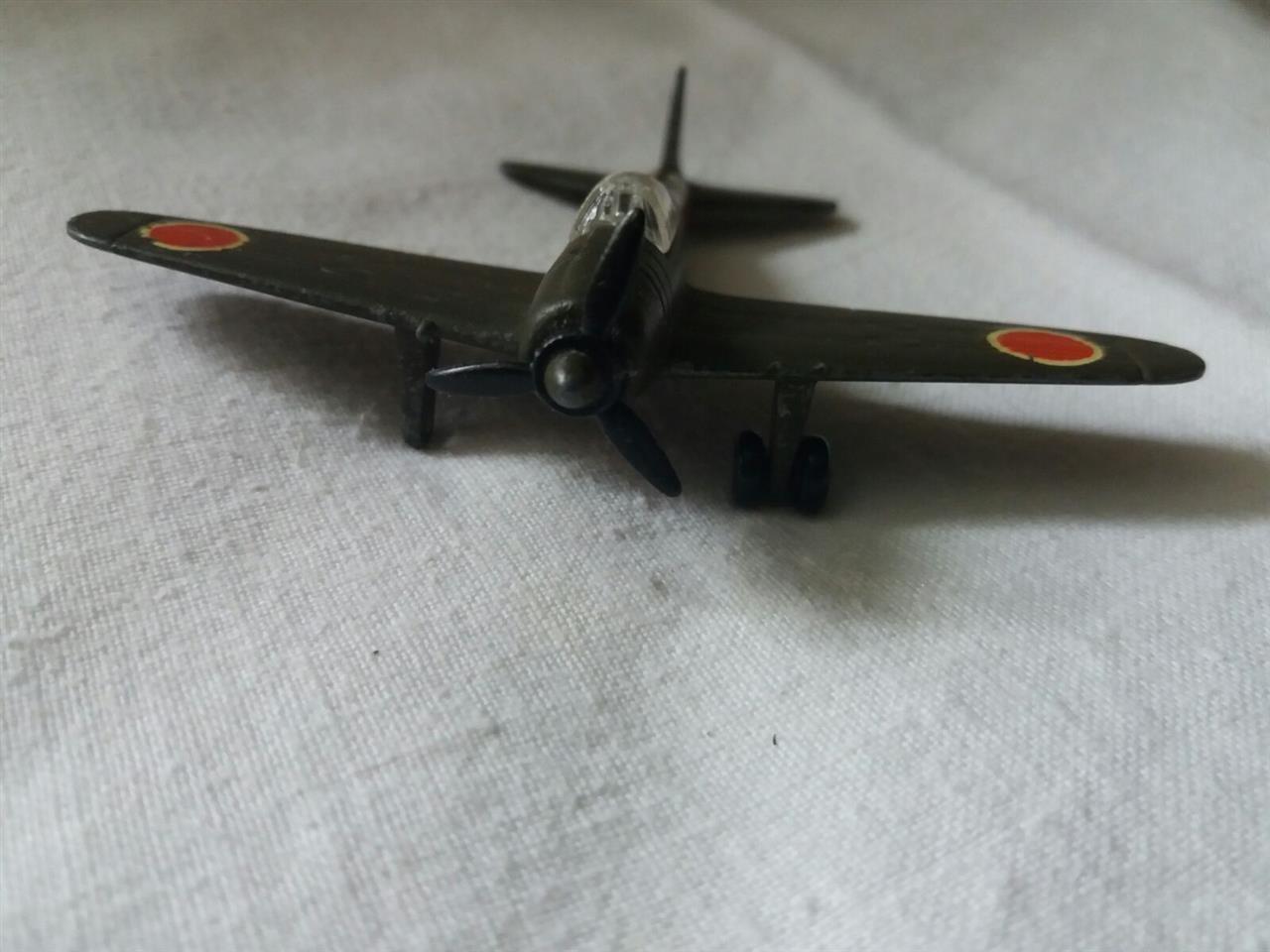 Pilen-sa-zero-m-702