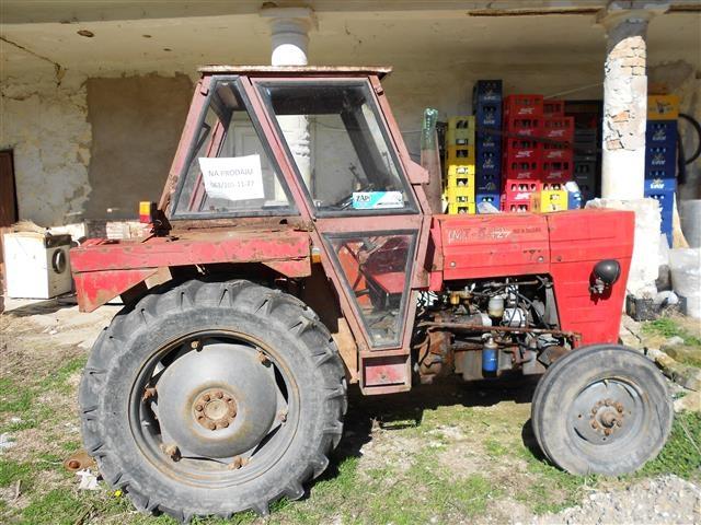 Traktor-542-