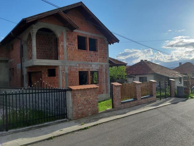 Kuća spratna