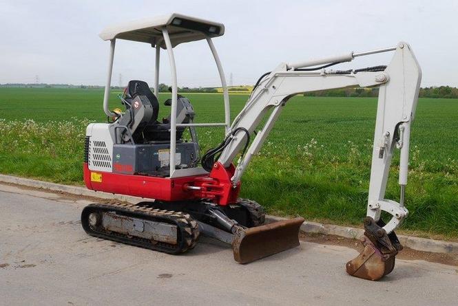 Mini bager Takeuchi TB 016, 2013