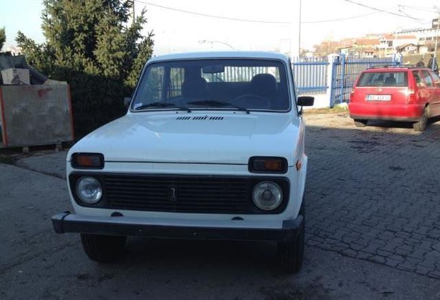 Lada-Niva--02
