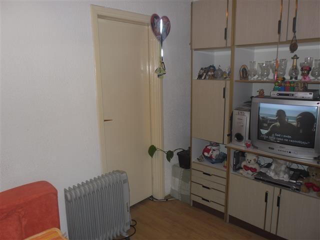 Stan 30m2 Zemun