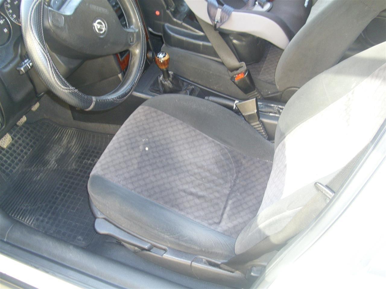 Opel-Astra--01