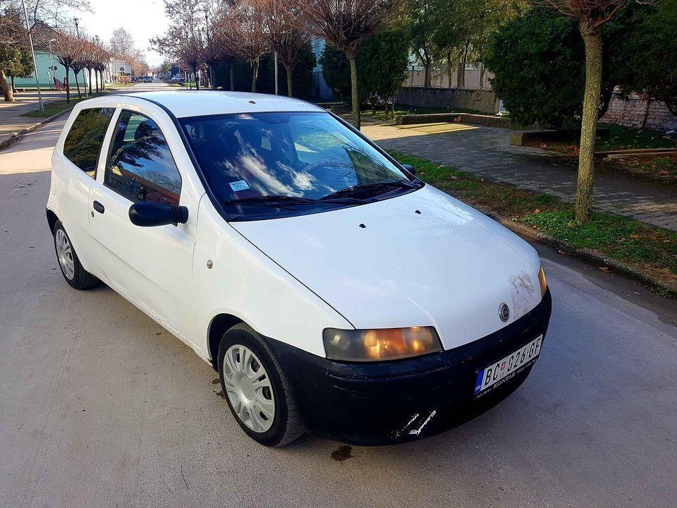 Fiat-Punto-1-2
