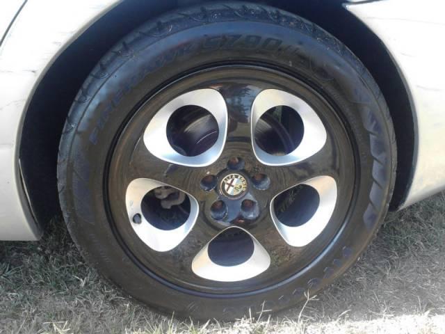 Alfa-Romeo-156--01