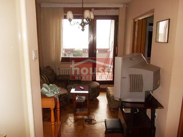 Stan 83m2 Bulevar