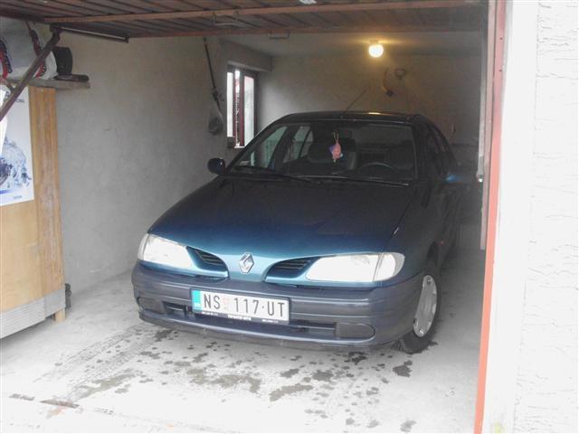 Renault-Megane--plin--98