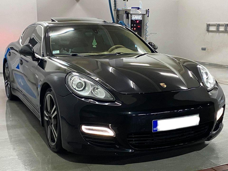 Porshe-Panamera-4-8S-2010