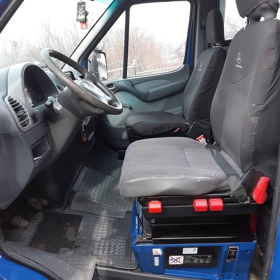 Mercedes-Sprinter-211